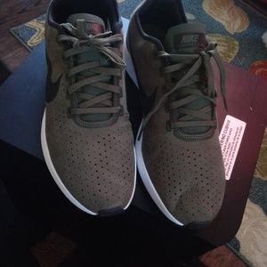 Mens nike shoes